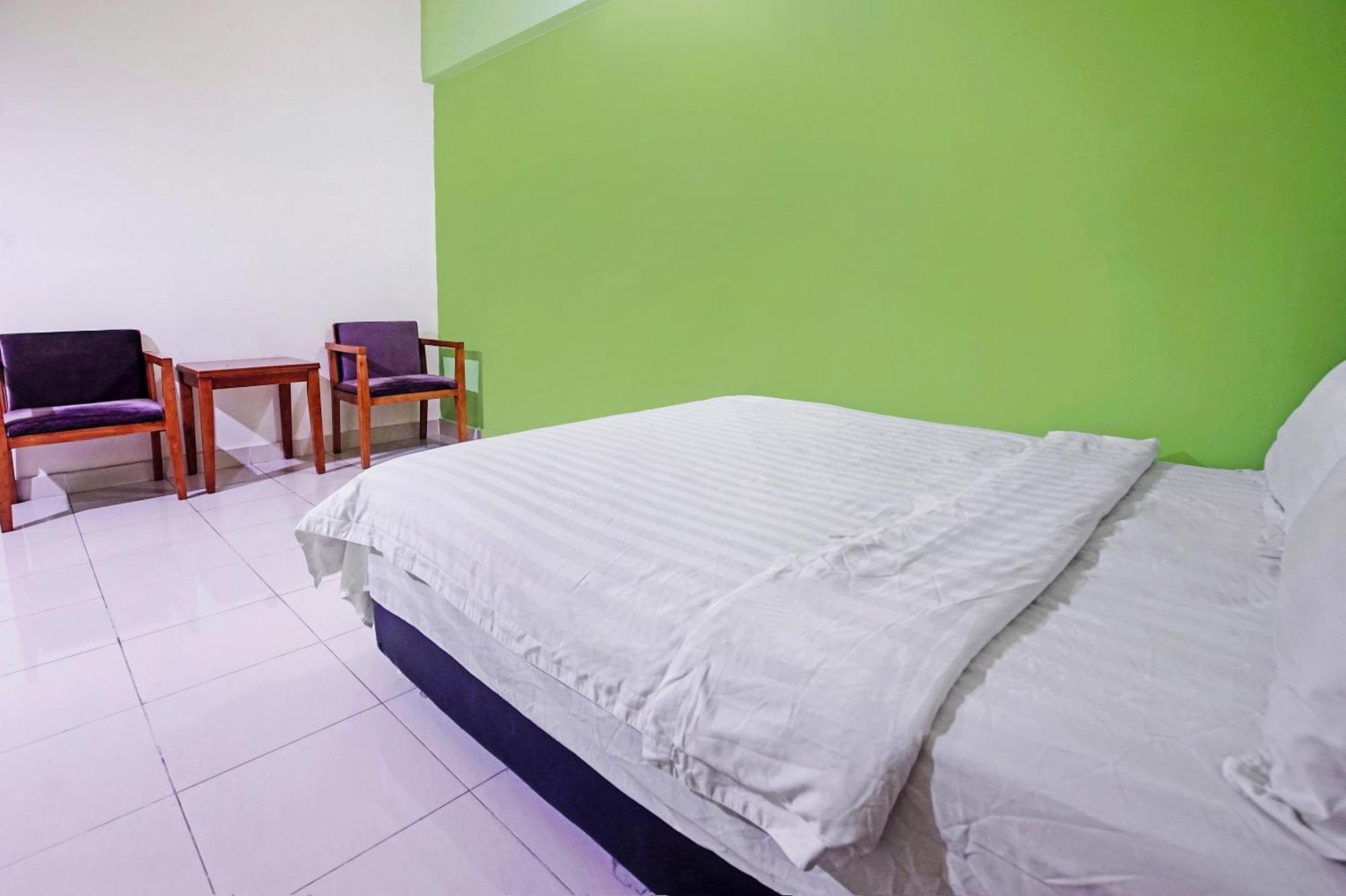 Hotel Night Queen Salak Tinggi 雪邦 外观 照片
