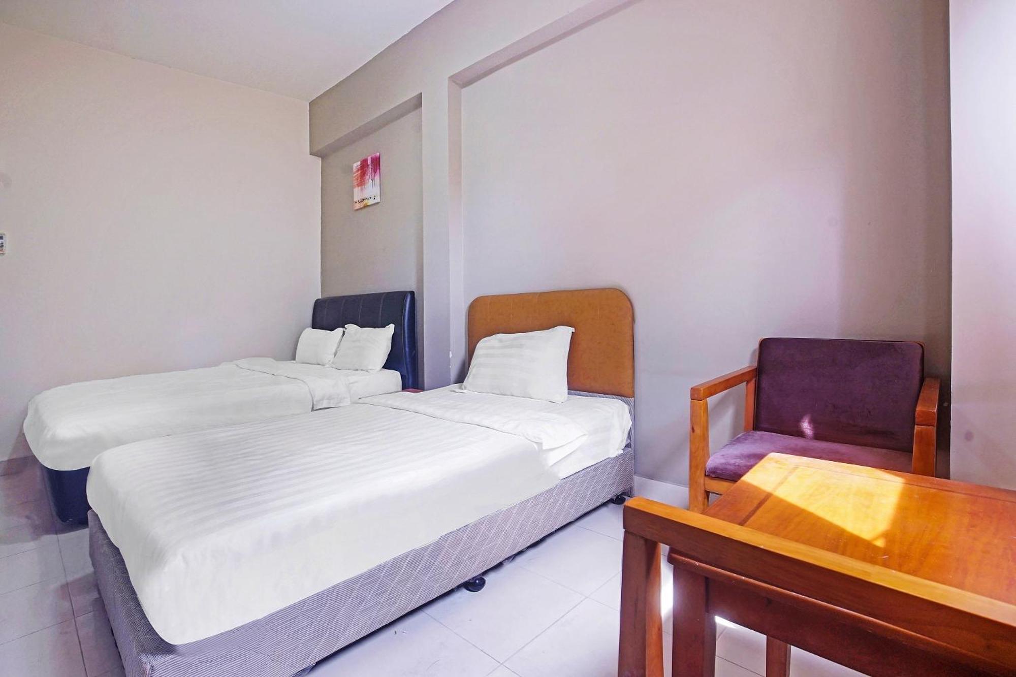 Hotel Night Queen Salak Tinggi 雪邦 外观 照片