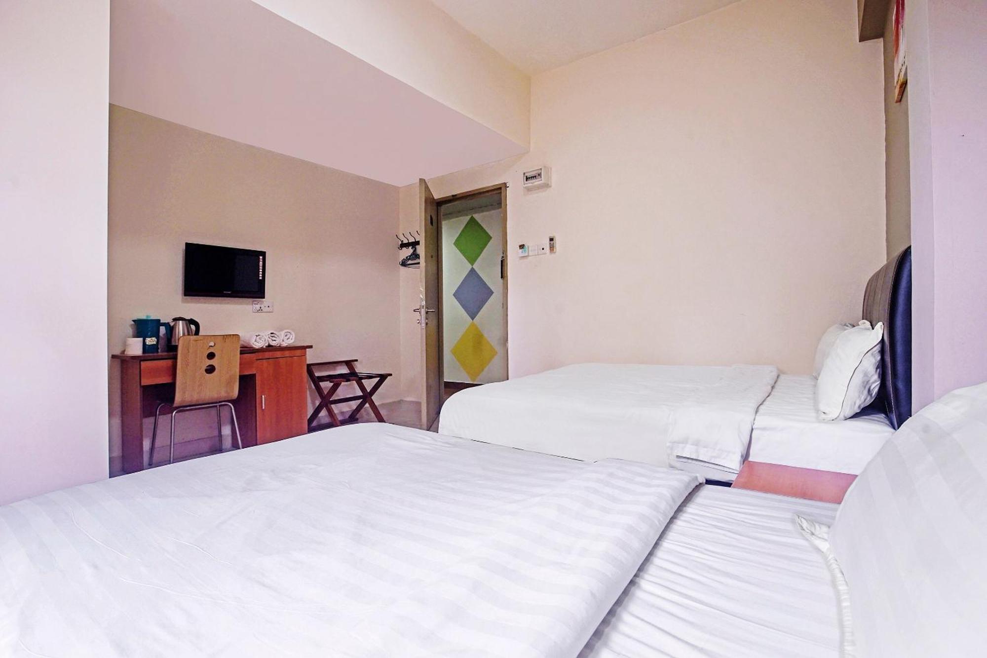 Hotel Night Queen Salak Tinggi 雪邦 外观 照片