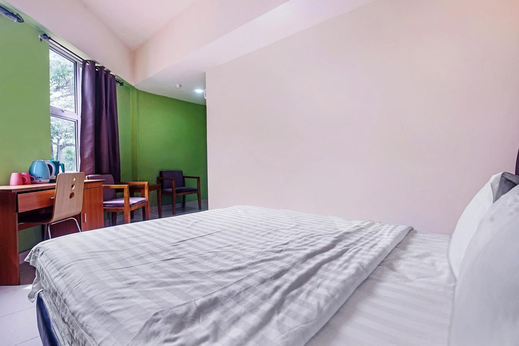 Hotel Night Queen Salak Tinggi 雪邦 外观 照片