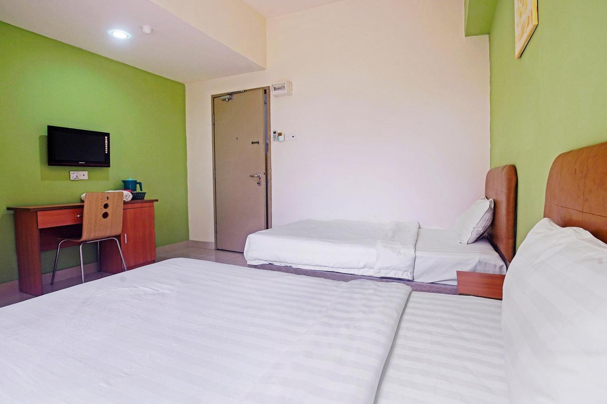 Hotel Night Queen Salak Tinggi 雪邦 外观 照片