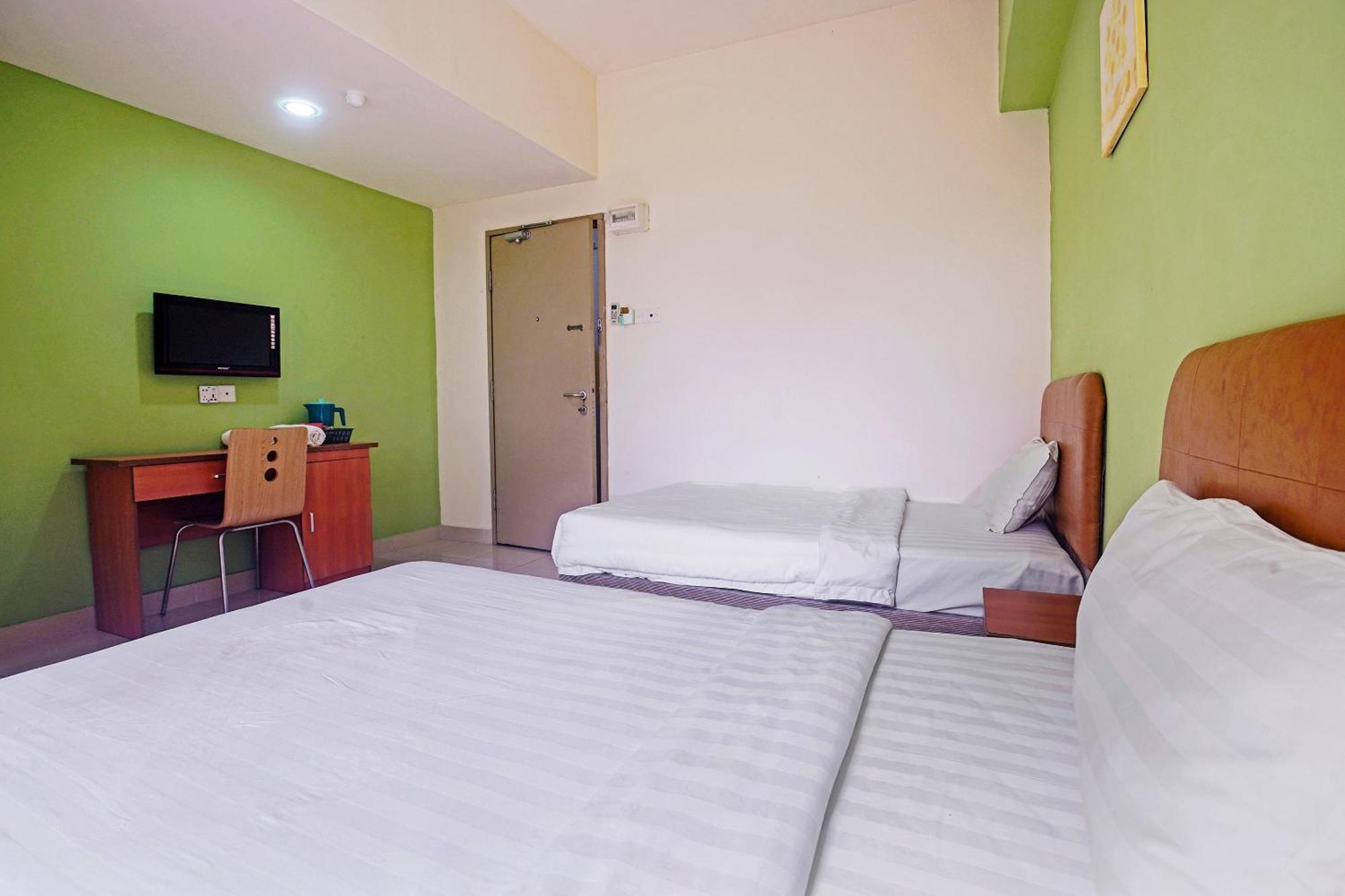 Hotel Night Queen Salak Tinggi 雪邦 外观 照片