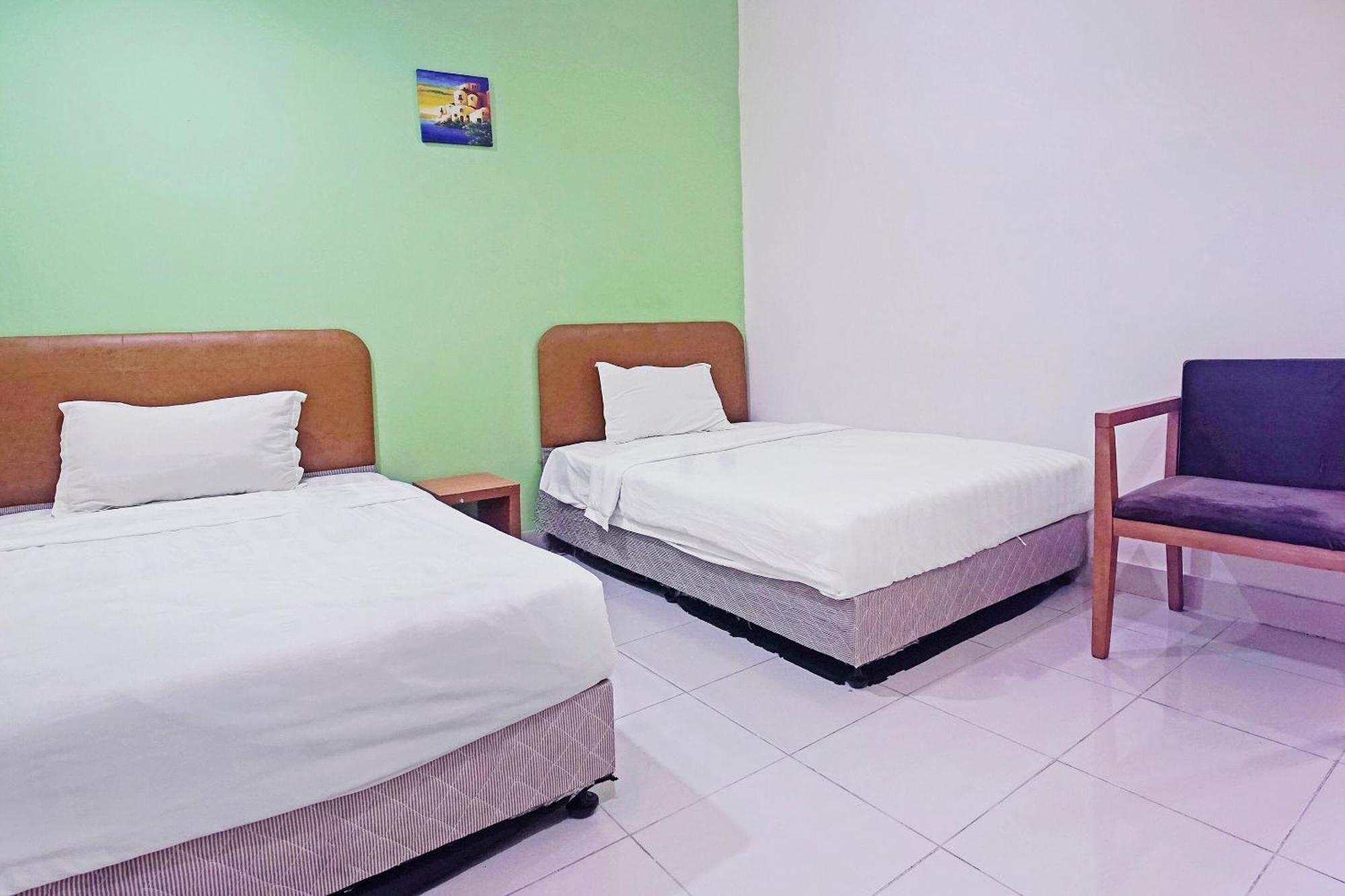 Hotel Night Queen Salak Tinggi 雪邦 外观 照片