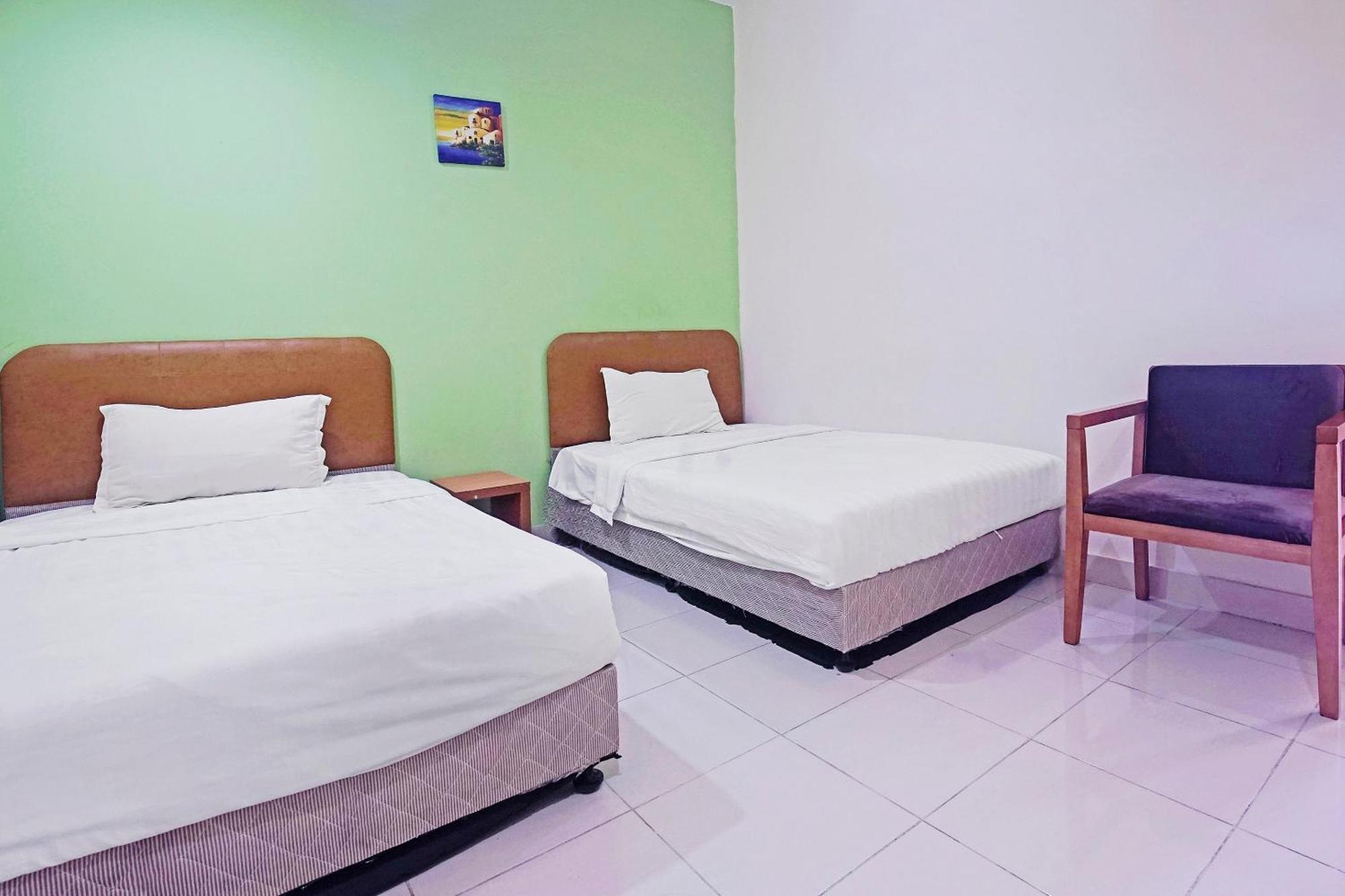 Hotel Night Queen Salak Tinggi 雪邦 外观 照片