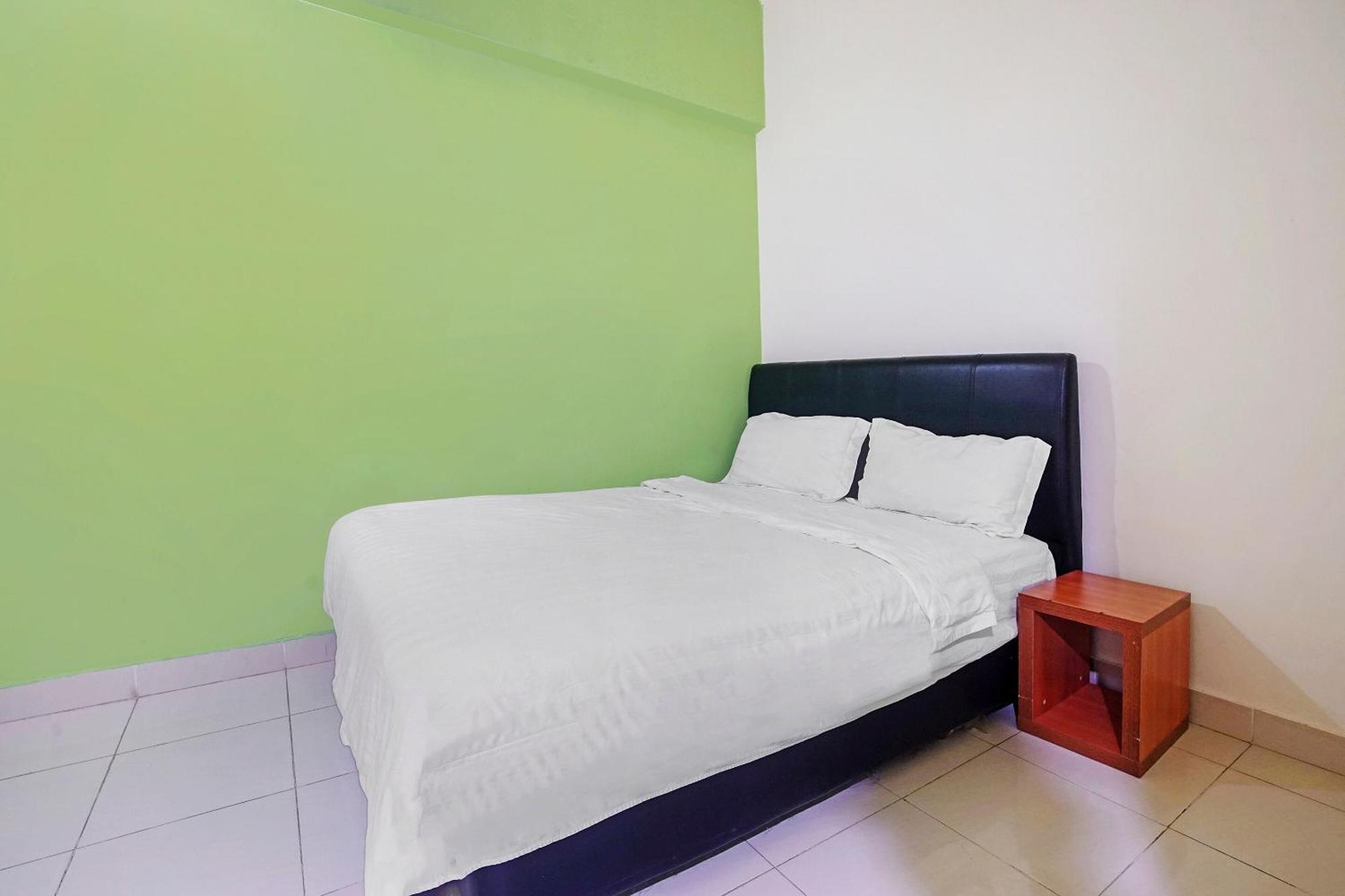 Hotel Night Queen Salak Tinggi 雪邦 外观 照片
