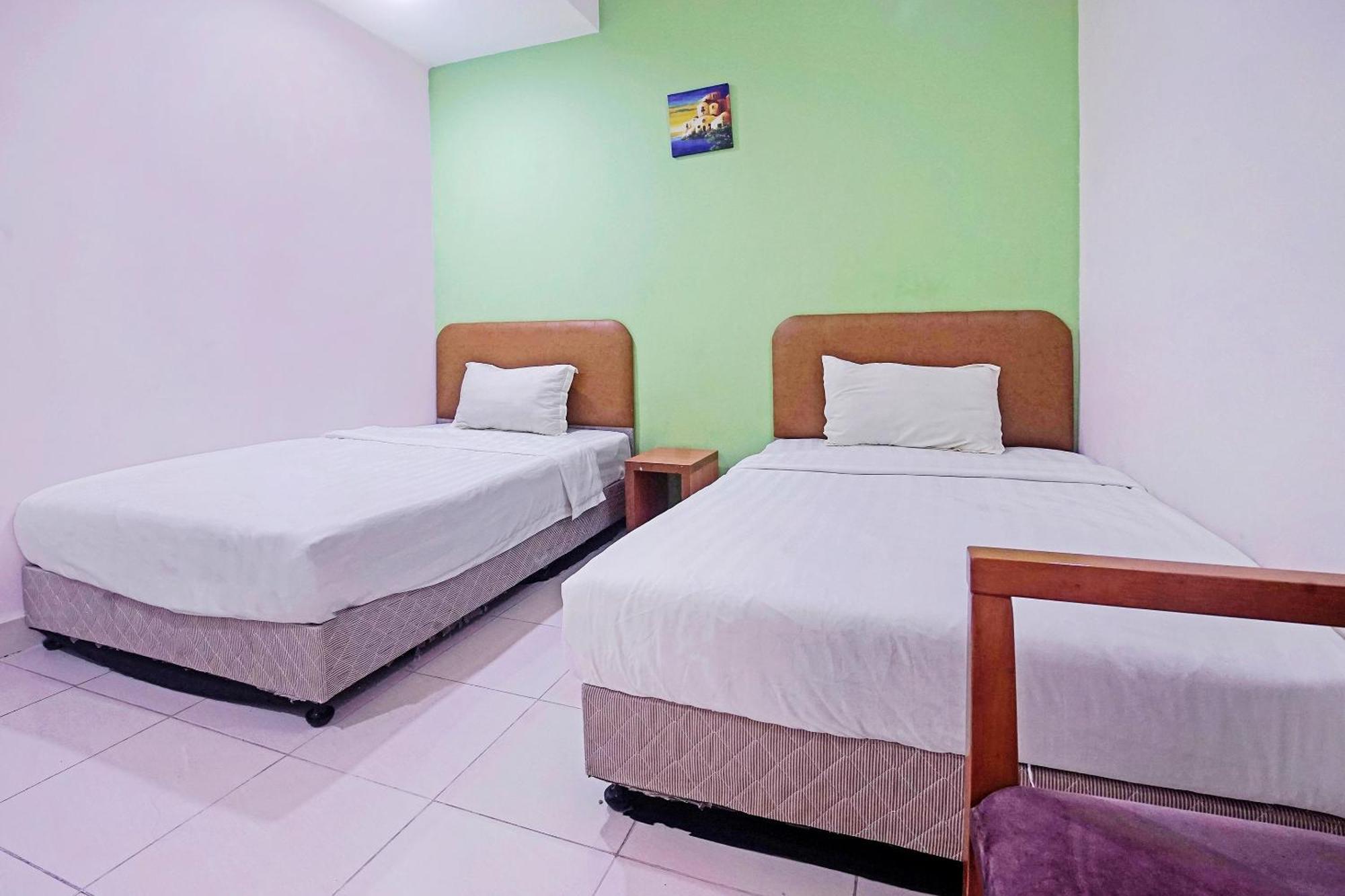 Hotel Night Queen Salak Tinggi 雪邦 外观 照片